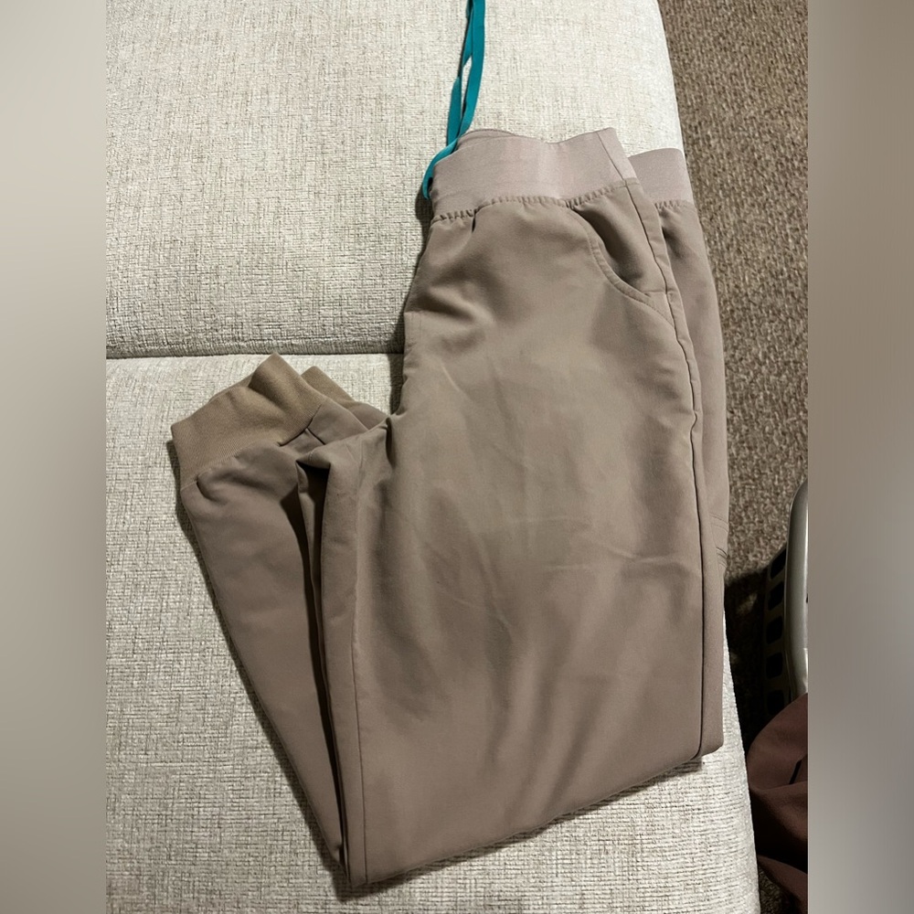 women's Boulder Zamora™ High Waisted - Petite Jogger Scrub Pants
